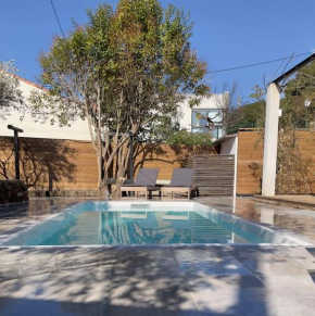 Maison avec piscine chauffée à 15mn de la plage